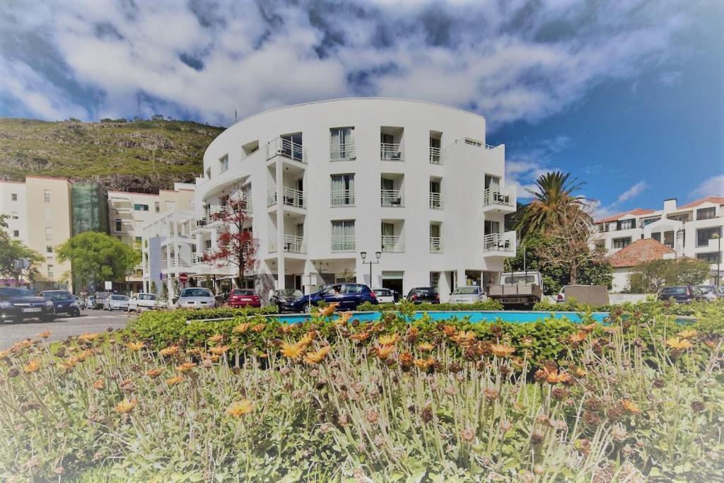 White Waters Hotel Machico  Exterior photo