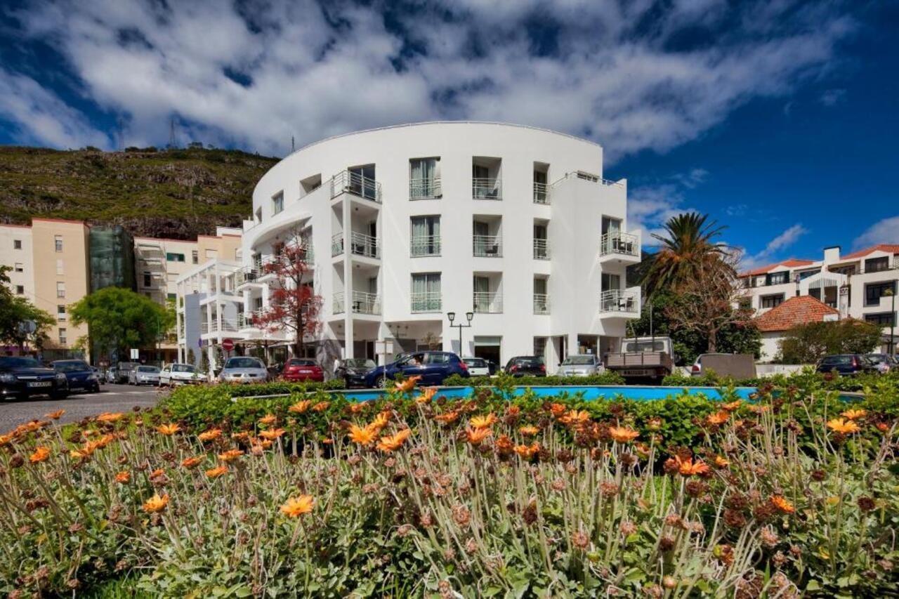 White Waters Hotel Machico  Exterior photo