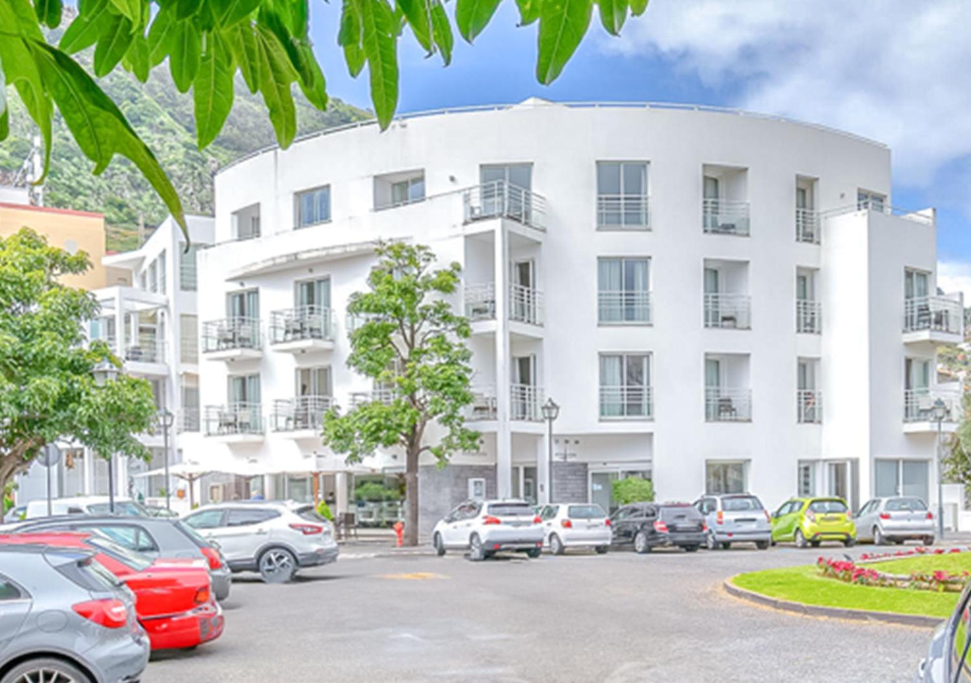 White Waters Hotel Machico  Exterior photo